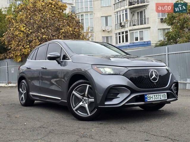 Серый Мерседес EQE SUV, объемом двигателя 0 л и пробегом 10 тыс. км за 51000 $, фото 1 на Automoto.ua