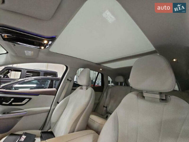 Сірий Мерседес EQE SUV, об'ємом двигуна 0 л та пробігом 29 тис. км за 43000 $, фото 13 на Automoto.ua