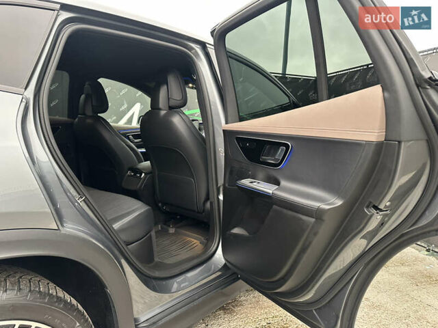 Серый Мерседес EQE SUV, объемом двигателя 0 л и пробегом 108 тыс. км за 55000 $, фото 23 на Automoto.ua