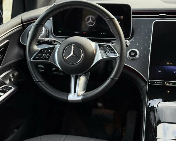 Серый Мерседес EQE SUV, объемом двигателя 0 л и пробегом 15 тыс. км за 46800 $, фото 12 на Automoto.ua
