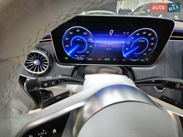 Сірий Мерседес EQE SUV, об'ємом двигуна 0 л та пробігом 29 тис. км за 43000 $, фото 19 на Automoto.ua