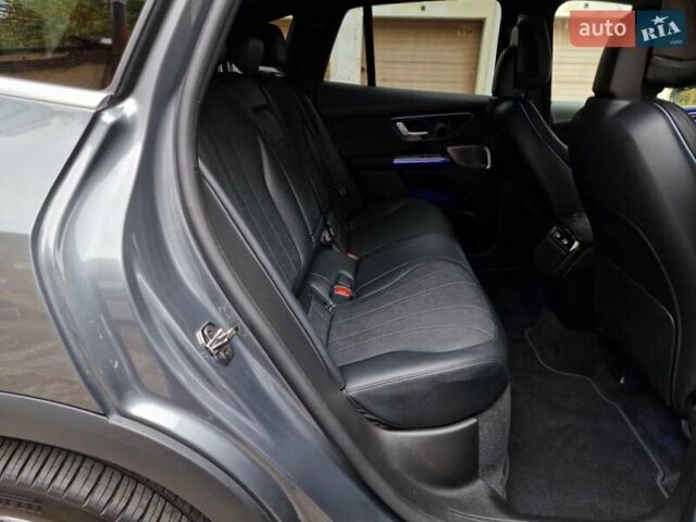 Серый Мерседес EQE SUV, объемом двигателя 0 л и пробегом 25 тыс. км за 49990 $, фото 63 на Automoto.ua