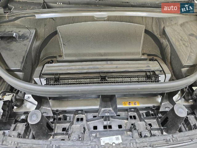 Сірий Мерседес EQE SUV, об'ємом двигуна 0 л та пробігом 29 тис. км за 43000 $, фото 28 на Automoto.ua