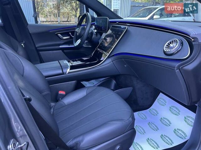 Сірий Мерседес EQE SUV, об'ємом двигуна 0 л та пробігом 35 тис. км за 49990 $, фото 10 на Automoto.ua