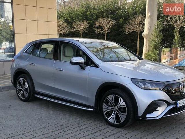 Серый Мерседес EQE SUV, объемом двигателя 0 л и пробегом 23 тыс. км за 53800 $, фото 5 на Automoto.ua