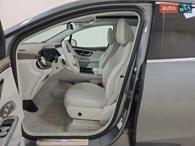 Сірий Мерседес EQE SUV, об'ємом двигуна 0 л та пробігом 29 тис. км за 43000 $, фото 14 на Automoto.ua
