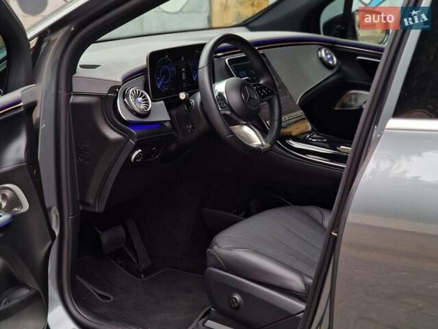 Серый Мерседес EQE SUV, объемом двигателя 0 л и пробегом 25 тыс. км за 49990 $, фото 49 на Automoto.ua