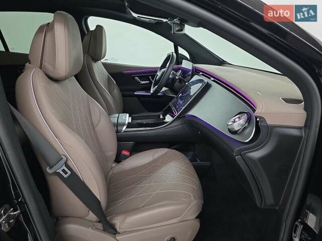 Серый Мерседес EQE SUV, объемом двигателя 0 л и пробегом 22 тыс. км за 56000 $, фото 7 на Automoto.ua