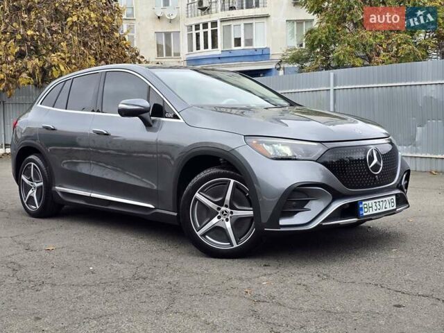 Серый Мерседес EQE SUV, объемом двигателя 0 л и пробегом 10 тыс. км за 51000 $, фото 9 на Automoto.ua