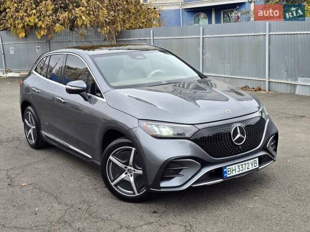 Серый Мерседес EQE SUV, объемом двигателя 0 л и пробегом 10 тыс. км за 51000 $, фото 3 на Automoto.ua