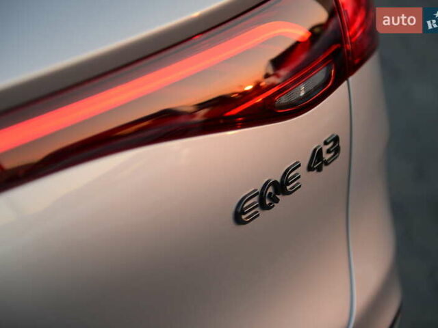 Серый Мерседес EQE SUV, объемом двигателя 0 л и пробегом 10 тыс. км за 100000 $, фото 10 на Automoto.ua