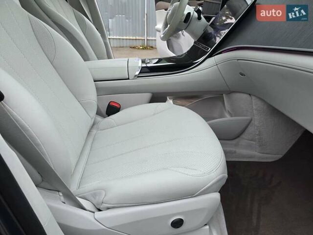 Серый Мерседес EQE SUV, объемом двигателя 0 л и пробегом 10 тыс. км за 51000 $, фото 40 на Automoto.ua