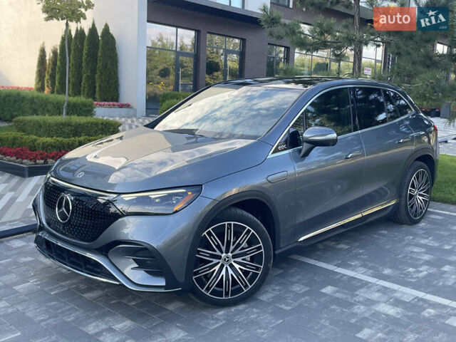 Серый Мерседес EQE SUV, объемом двигателя 0 л и пробегом 8 тыс. км за 53499 $, фото 2 на Automoto.ua