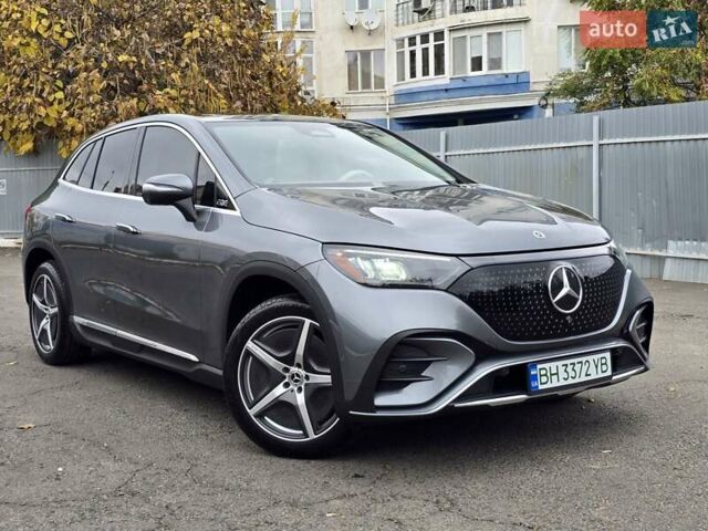 Серый Мерседес EQE SUV, объемом двигателя 0 л и пробегом 10 тыс. км за 51000 $, фото 5 на Automoto.ua