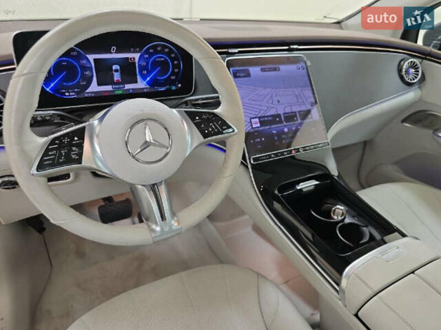 Сірий Мерседес EQE SUV, об'ємом двигуна 0 л та пробігом 29 тис. км за 43000 $, фото 10 на Automoto.ua