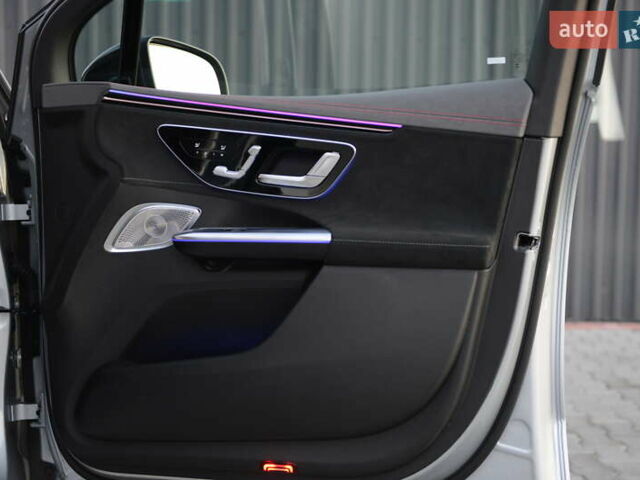 Серый Мерседес EQE SUV, объемом двигателя 0 л и пробегом 10 тыс. км за 100000 $, фото 42 на Automoto.ua