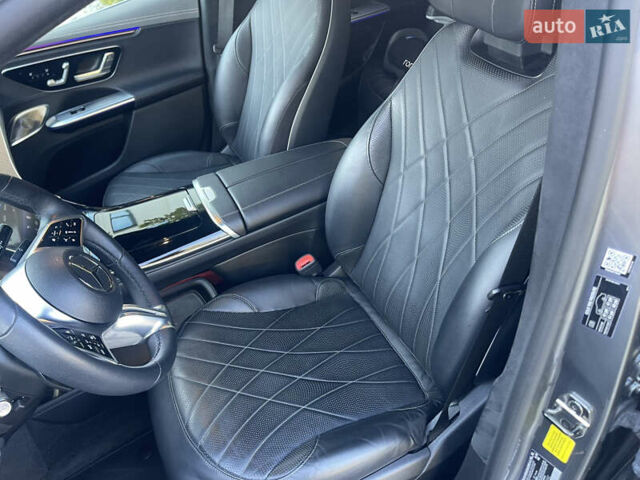 Серый Мерседес EQE SUV, объемом двигателя 0 л и пробегом 8 тыс. км за 53499 $, фото 21 на Automoto.ua