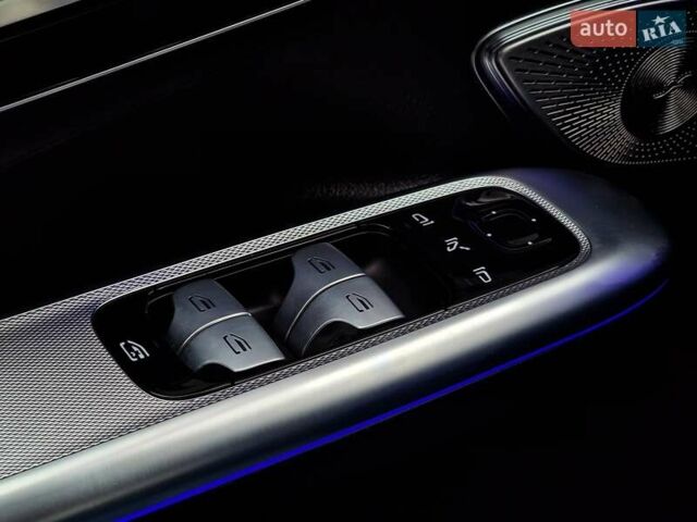 Серый Мерседес EQE SUV, объемом двигателя 0 л и пробегом 25 тыс. км за 49990 $, фото 68 на Automoto.ua