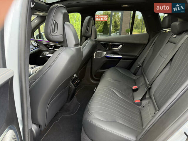 Серый Мерседес EQE SUV, объемом двигателя 0 л и пробегом 29 тыс. км за 74500 $, фото 41 на Automoto.ua