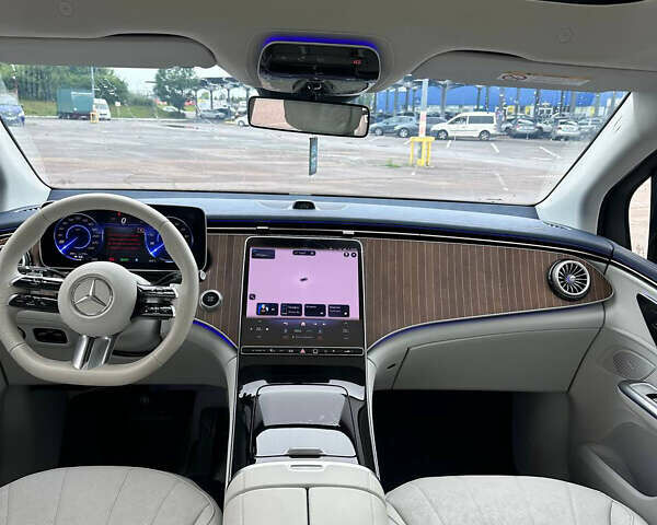 Серый Мерседес EQE SUV, объемом двигателя 0 л и пробегом 20 тыс. км за 48900 $, фото 6 на Automoto.ua
