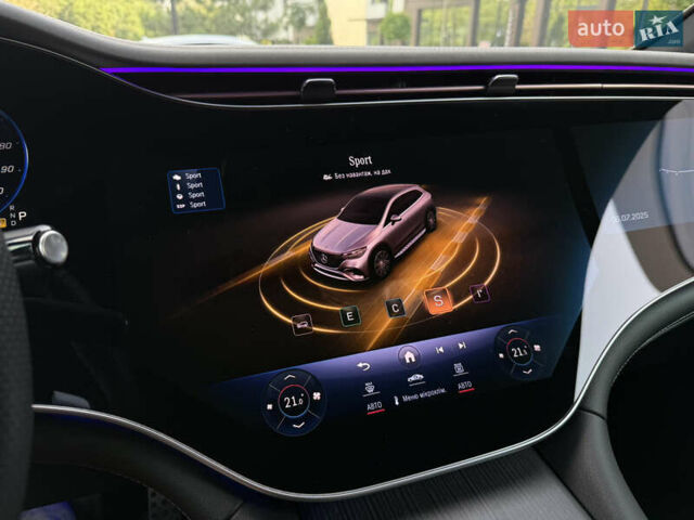 Серый Мерседес EQE SUV, объемом двигателя 0 л и пробегом 29 тыс. км за 74500 $, фото 74 на Automoto.ua