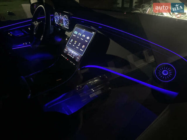 Серый Мерседес EQE SUV, объемом двигателя 0 л и пробегом 6 тыс. км за 44500 $, фото 31 на Automoto.ua