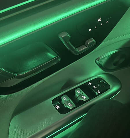 Синий Мерседес EQE SUV, объемом двигателя 0 л и пробегом 5 тыс. км за 60750 $, фото 17 на Automoto.ua