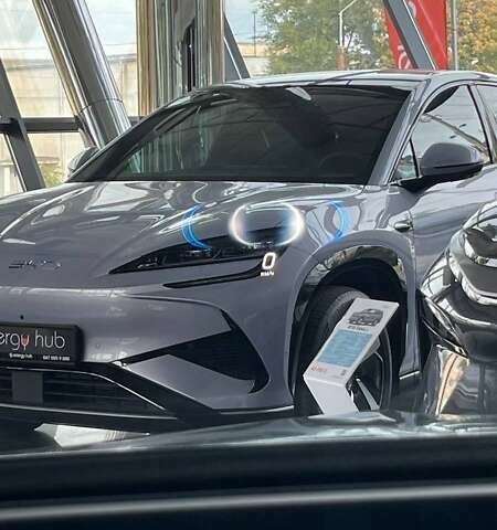 Зеленый Мерседес EQE SUV, объемом двигателя 0 л и пробегом 14 тыс. км за 58000 $, фото 14 на Automoto.ua