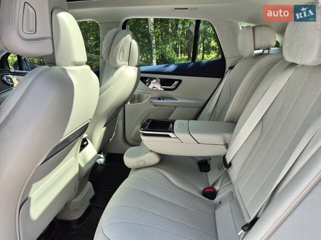 Зеленый Мерседес EQE SUV, объемом двигателя 0 л и пробегом 13 тыс. км за 55500 $, фото 21 на Automoto.ua