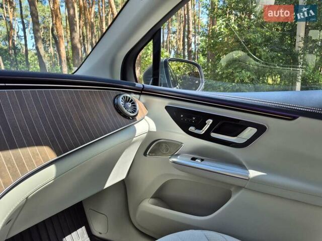 Зеленый Мерседес EQE SUV, объемом двигателя 0 л и пробегом 13 тыс. км за 55500 $, фото 12 на Automoto.ua