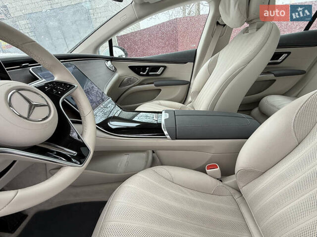 Белый Мерседес EQS, объемом двигателя 0 л и пробегом 25 тыс. км за 47850 $, фото 32 на Automoto.ua
