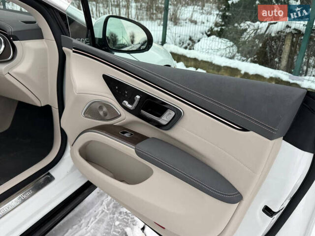 Белый Мерседес EQS, объемом двигателя 0 л и пробегом 25 тыс. км за 47500 $, фото 73 на Automoto.ua