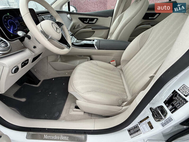 Белый Мерседес EQS, объемом двигателя 0 л и пробегом 25 тыс. км за 47850 $, фото 24 на Automoto.ua