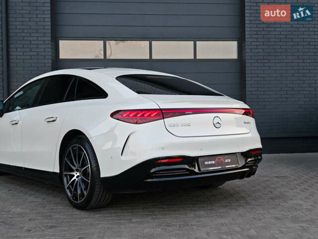 Белый Мерседес EQS, объемом двигателя 0 л и пробегом 30 тыс. км за 103299 $, фото 4 на Automoto.ua
