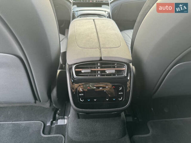 Белый Мерседес EQS, объемом двигателя 0 л и пробегом 49 тыс. км за 63900 $, фото 17 на Automoto.ua