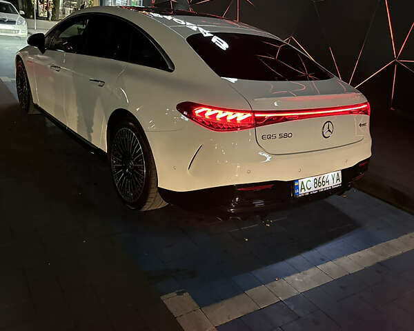 Білий Мерседес EQS, об'ємом двигуна 0 л та пробігом 56 тис. км за 56000 $, фото 7 на Automoto.ua