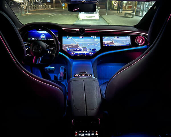 Білий Мерседес EQS, об'ємом двигуна 0 л та пробігом 56 тис. км за 56000 $, фото 14 на Automoto.ua