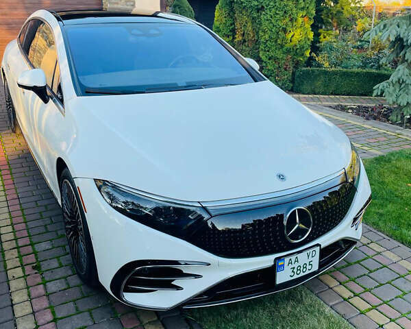 Белый Мерседес EQS, объемом двигателя 0 л и пробегом 26 тыс. км за 57000 $, фото 17 на Automoto.ua