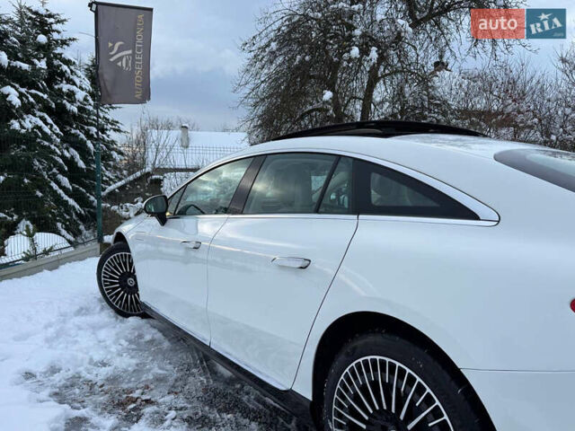 Белый Мерседес EQS, объемом двигателя 0 л и пробегом 25 тыс. км за 47500 $, фото 49 на Automoto.ua