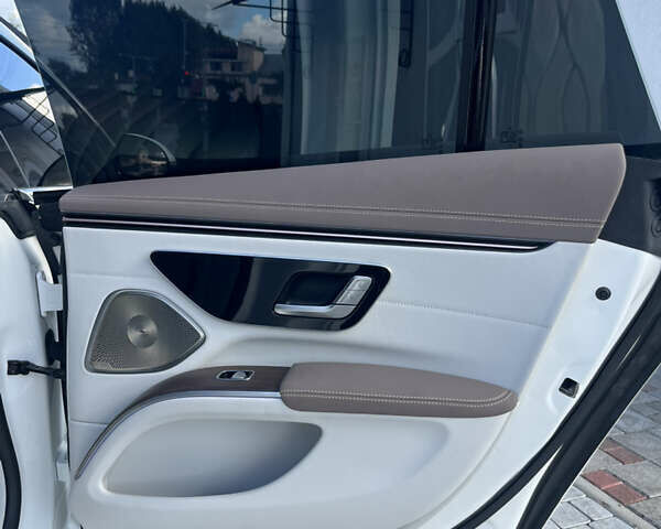 Белый Мерседес EQS, объемом двигателя 0 л и пробегом 53 тыс. км за 47000 $, фото 16 на Automoto.ua