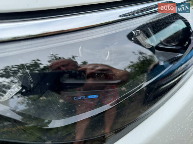 Белый Мерседес EQS, объемом двигателя 0 л и пробегом 55 тыс. км за 48000 $, фото 36 на Automoto.ua