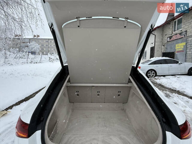 Белый Мерседес EQS, объемом двигателя 0 л и пробегом 25 тыс. км за 47850 $, фото 53 на Automoto.ua