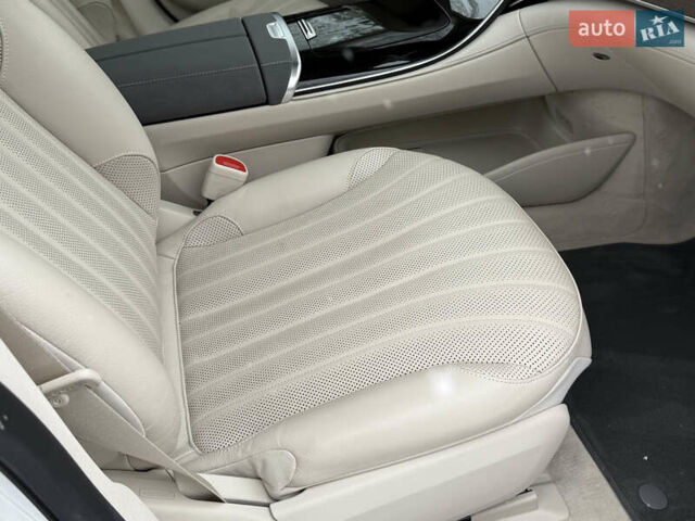 Белый Мерседес EQS, объемом двигателя 0 л и пробегом 25 тыс. км за 47850 $, фото 46 на Automoto.ua