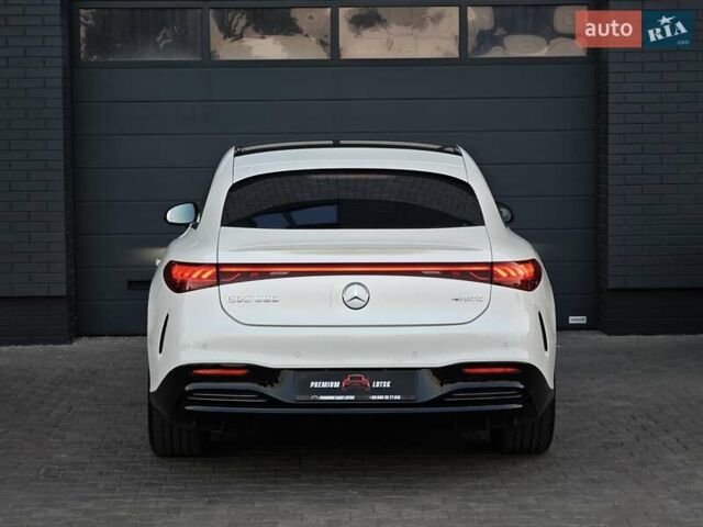 Белый Мерседес EQS, объемом двигателя 0 л и пробегом 30 тыс. км за 103299 $, фото 2 на Automoto.ua