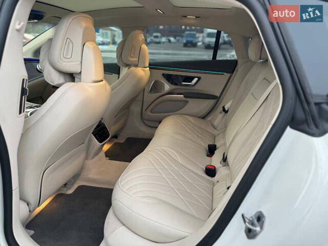 Белый Мерседес EQS, объемом двигателя 0 л и пробегом 15 тыс. км за 65500 $, фото 20 на Automoto.ua