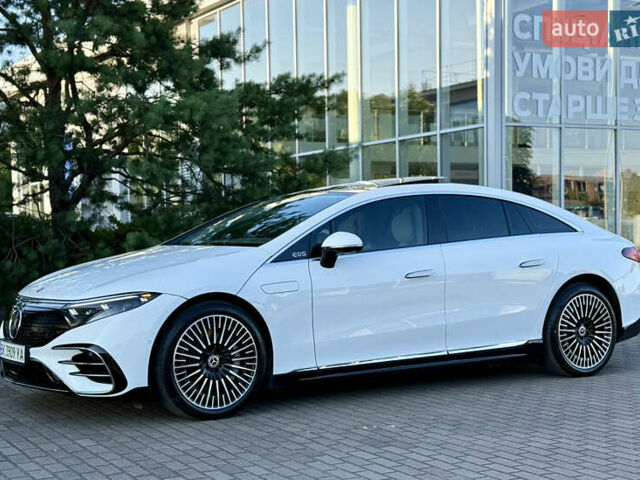 Белый Мерседес EQS, объемом двигателя 0 л и пробегом 19 тыс. км за 67000 $, фото 7 на Automoto.ua