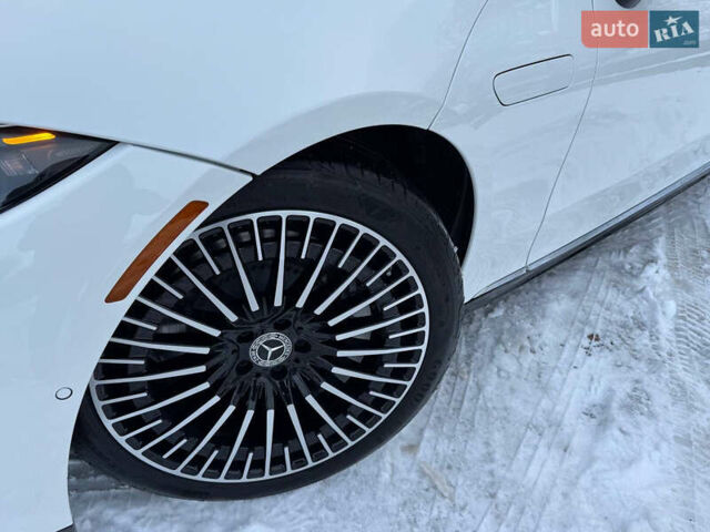 Белый Мерседес EQS, объемом двигателя 0 л и пробегом 25 тыс. км за 47500 $, фото 28 на Automoto.ua