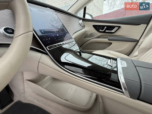 Белый Мерседес EQS, объемом двигателя 0 л и пробегом 25 тыс. км за 47850 $, фото 31 на Automoto.ua