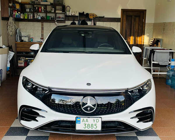 Белый Мерседес EQS, объемом двигателя 0 л и пробегом 26 тыс. км за 57000 $, фото 2 на Automoto.ua