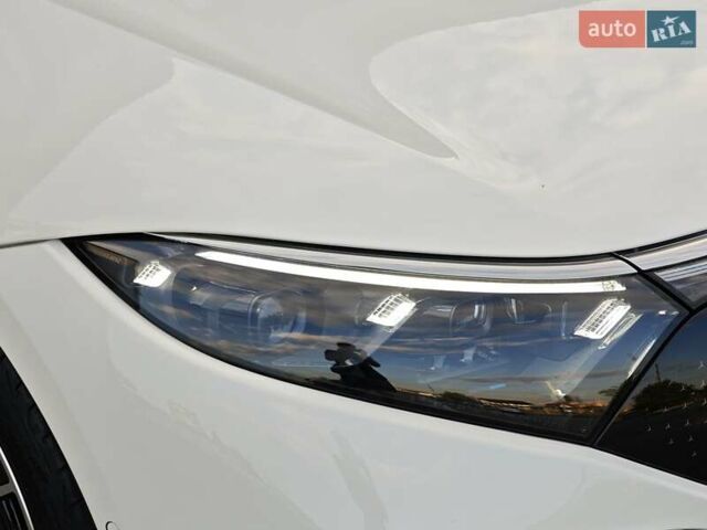 Белый Мерседес EQS, объемом двигателя 0 л и пробегом 30 тыс. км за 103299 $, фото 11 на Automoto.ua